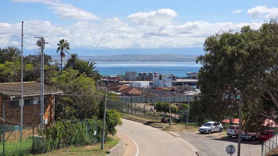 2 Bedroom Property for Sale in Mossel Bay Central Western Cape